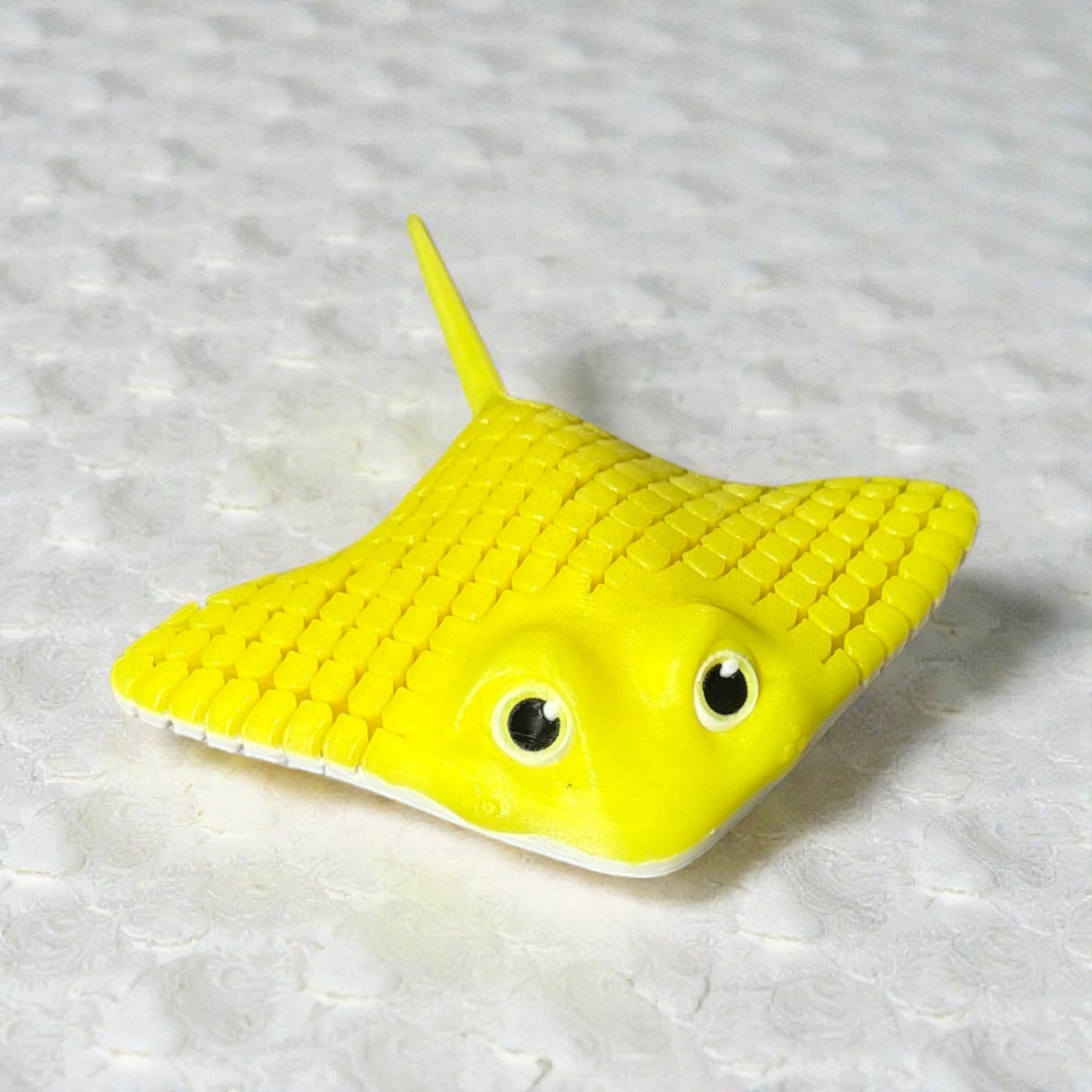 3D‑Printed Fully Articulating Stingray – Unique Flexi Desk Toy & Display Model